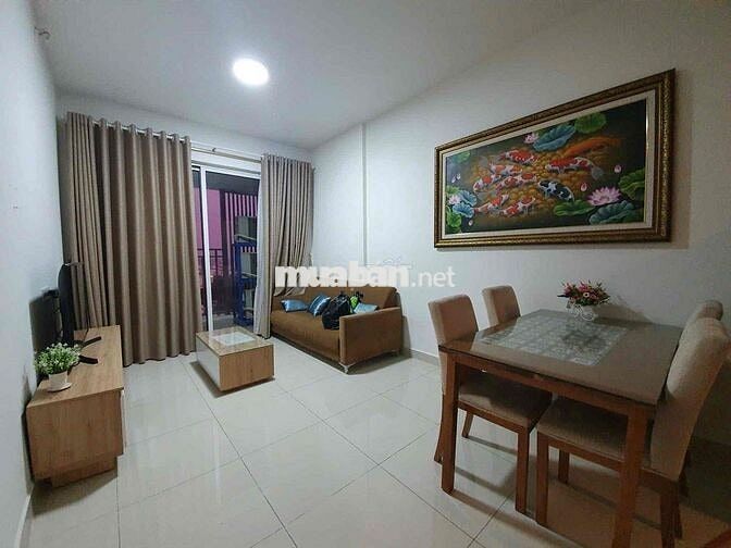 Cho thuê căn hộ 2 phòng ngủ. chung cư Golden Mansion. Gần sân bay TSN