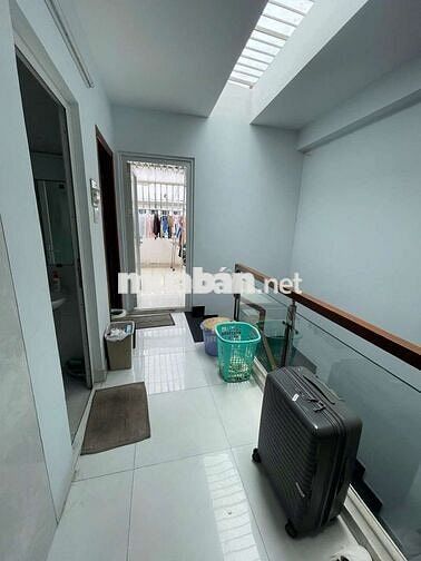Bán Nhà Khu Ao Sen Tên Lửa có Hầm thang máy 5x20. 4 Tấm 15 Tỷ kế Aeon