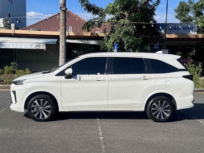 Toyota Avanza Premio 2022 CVT Tự Động Lướt