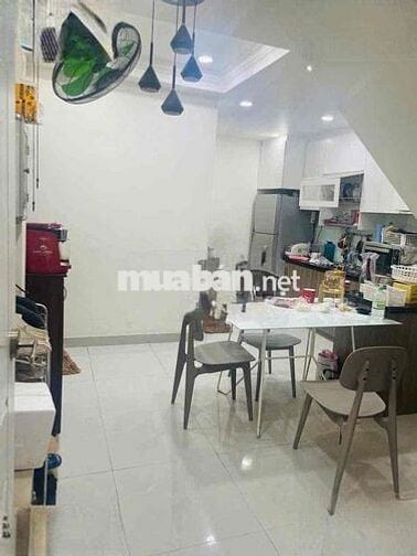 Cho thuê nhà Mới Đẹp, HXH - 1 Trệt 2 Lầu st - Nguyễn Xí P13 BT