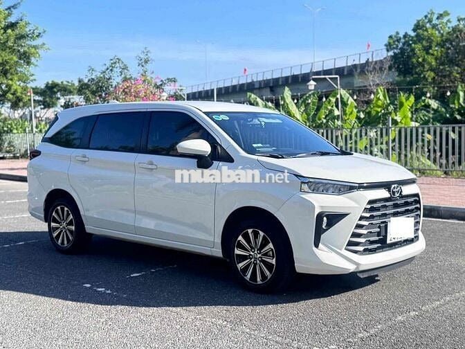 Toyota Avanza Premio 2022 CVT Tự Động Lướt
