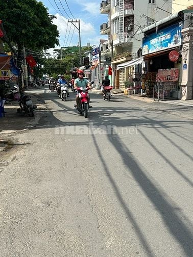 Bán căn nhà góc 2 mặt tiền đường Nguyễn Tuyển - P.  Bình trưng Tây 