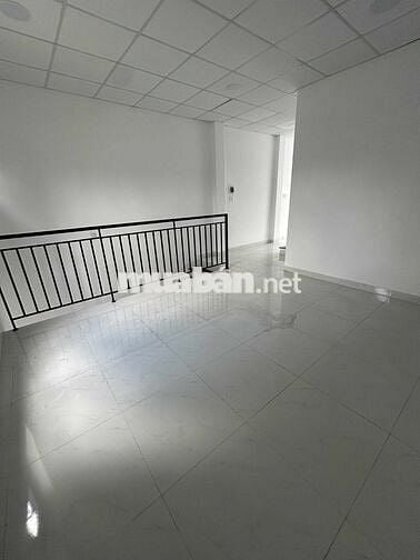 Nhà Phố liền kề, 1 trệt 2 lầu, 4 phòng ngủ tại Thuận An chỉ từ 1 tỷ 3