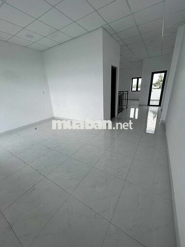 Nhà Phố liền kề, 1 trệt 2 lầu, 4 phòng ngủ tại Thuận An chỉ từ 1 tỷ 3