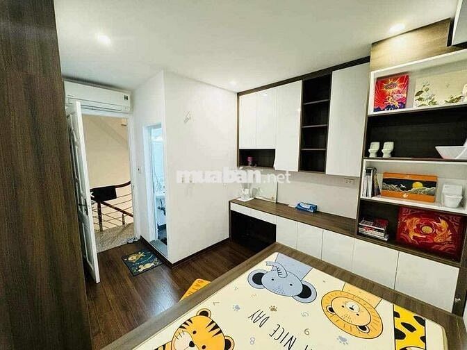 5,75 TỶ-25/28M2- 5 TẦNG NGÕ NÔNG-BẠCH MAI-CHÙA LIÊN PHÁI-PHỐ HUẾ