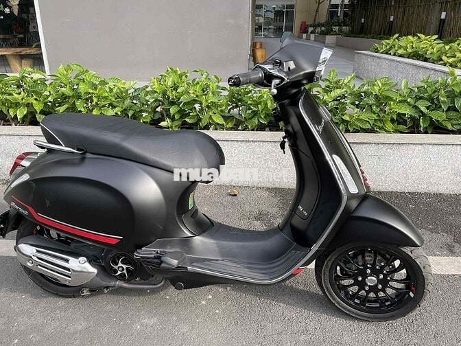 Xe tay ga Vespa 125 2022 đen nhám