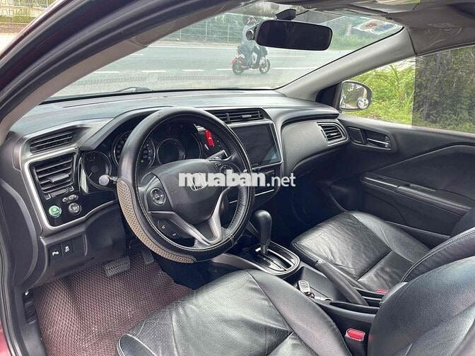 Honda City 2017 1.5 TOP - 9886 km