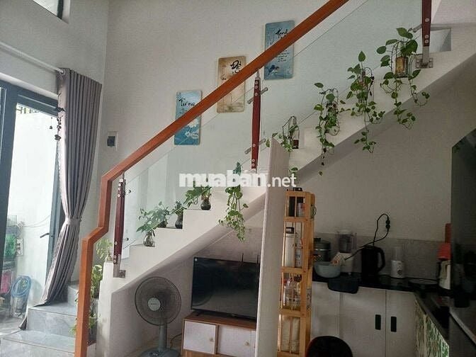 Bán nhà 4.2x12m, 50.5m2, DTSD 70m2, SHR, hoàn công, Hẻm xe hơi