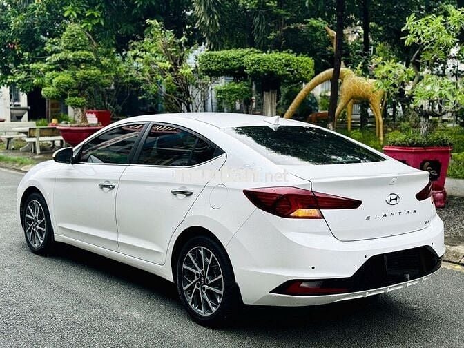 Elantra 2021 2.0 Đặc Biệt Màu Trắng-2vkm
