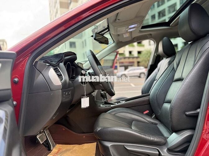 Mazda 3 2017 facelift màu đỏ-7v5