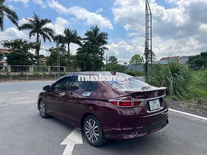 Honda City 2017 1.5 TOP - 9886 km