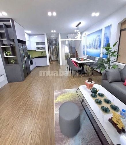 CHUYỂN CÔNG TÁC NÊN CẦN BÁN GẤP TOÀ ,7  TẦNG SÁCH VALI VÀO Ở LUÔN