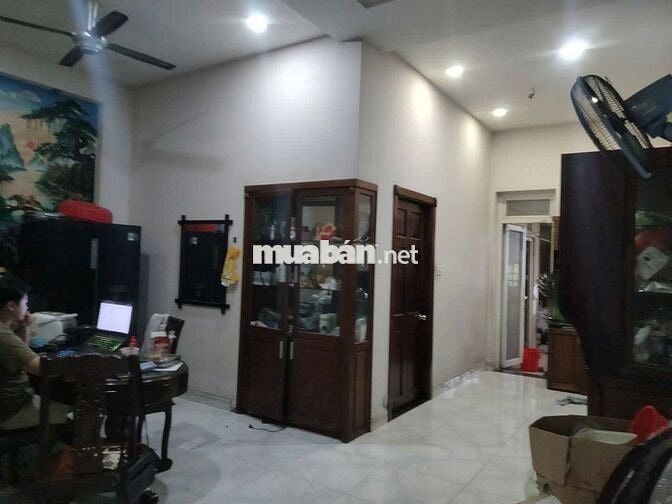 Cho thuê nhà mặt tiền đường 15m khu dân cư Hoàng Hải