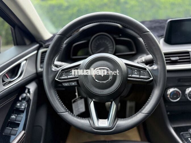 Mazda 3 2017 facelift màu đỏ-7v5