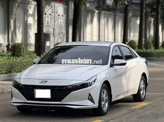 Huyndai Elantra 1.6 AT Tiêu Chuẩn 2023 - 3v8km