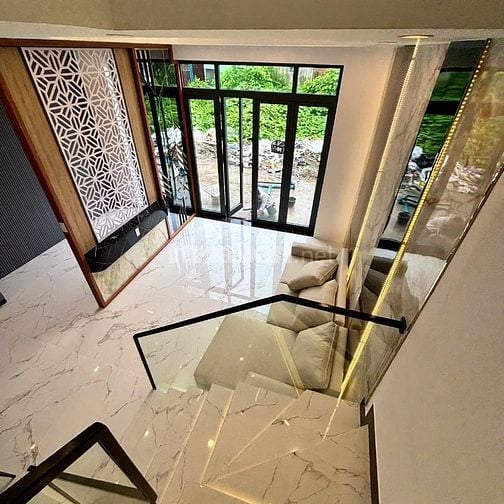 CẦN BÁN NHÀ 3 TẦNG KIỆT HOÀNG VĂN THÁI HIỆN ĐẠI OTO VÀO TẬN NƠI