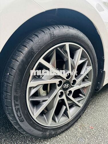 Elantra 2021 2.0 Đặc Biệt Màu Trắng-2vkm