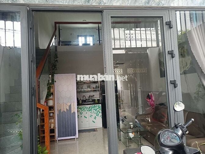 Bán nhà 4.2x12m, 50.5m2, DTSD 70m2, SHR, hoàn công, Hẻm xe hơi