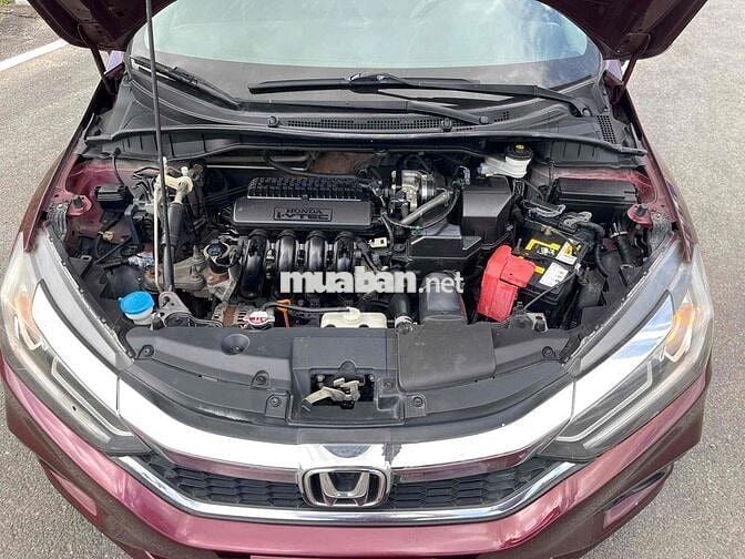 Honda City 2017 1.5 TOP - 9886 km