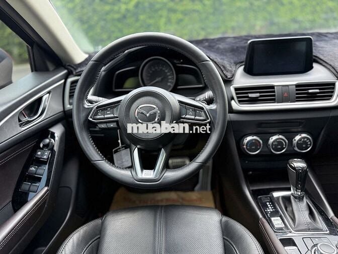 Mazda 3 2017 facelift màu đỏ-7v5