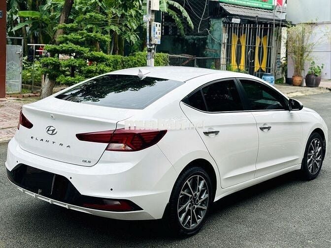 Elantra 2021 2.0 Đặc Biệt Màu Trắng-2vkm
