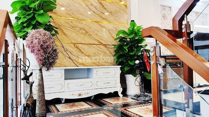 Bán nhà hẻm xe hơi Nguyễn Đình Chiểu P2 Q3 - DT 3.2x13m - 1 trệt 2 lầu