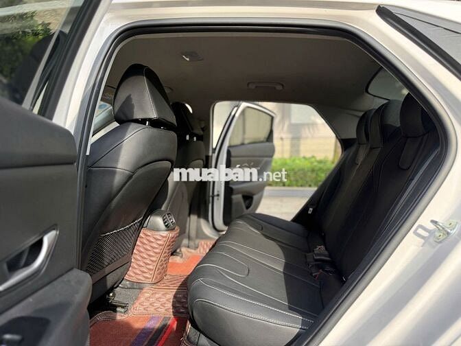 Huyndai Elantra 1.6 AT Tiêu Chuẩn 2023 - 3v8km