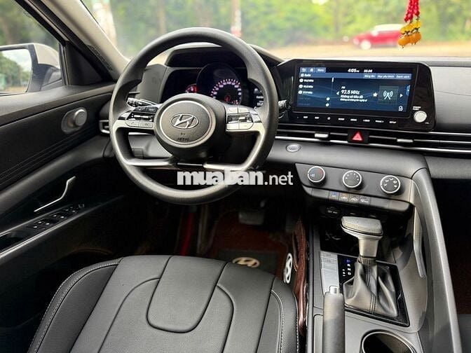 Huyndai Elantra 1.6 AT Tiêu Chuẩn 2023 - 3v8km