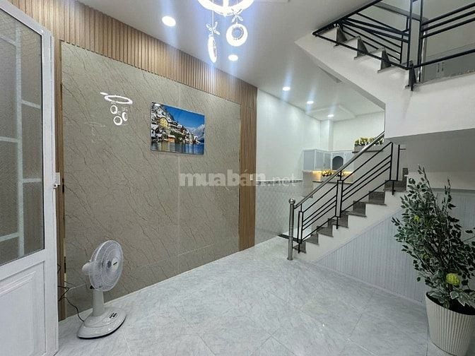 Nhà mới đẹp, Trệt, 1lầu, 42m2, Hẻm Nguyễn V Linh, Bình Hưng,Bình Chánh
