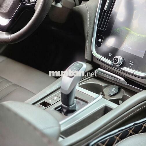 VinFast Lux A2.0 2020 2.0 AT - 5000 km