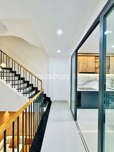 Nhà Trần Quốc Thảo 60m2 hẻm 7m ô tô ngủ trong nhà, full nội thất, SHR