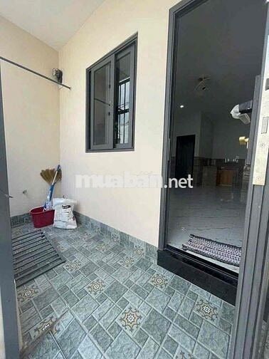 Nhà 2 phòng 3 máy lạnh hẻm ô tô CMT8