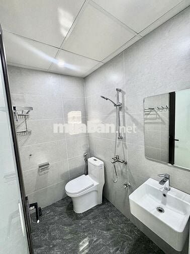 CHO THUÊ STUDIO 1N1K BAN CÔNG, FULL NỘI THẤT NGAY VINCOM TRẦN DUY HƯNG