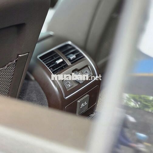 VinFast Lux A2.0 2020 2.0 AT - 5000 km