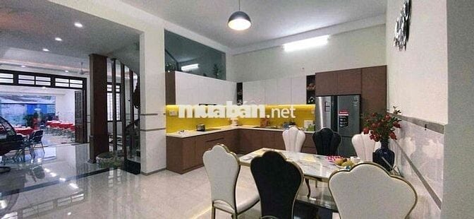 Bán nhà Mặt tiền ĐHT 6x35m, 2 lầu, 4pn, KD mua bán được, ĐHT, Q12