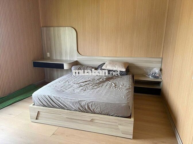 BÁN NHÀ SÂN VƯỜN 841m2 SÂN ĐẬU 5 CHIẾC Ô TÔ SỔ RIÊNG TẠI PHƯỜNG