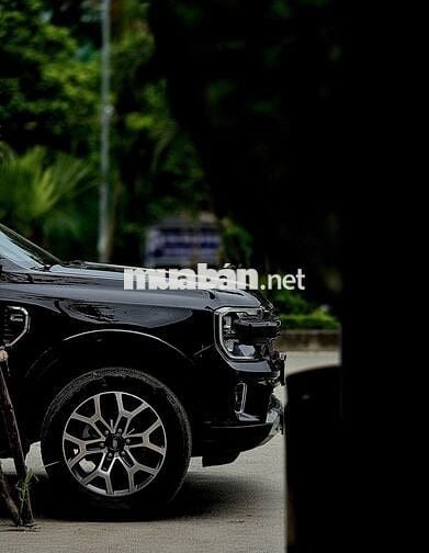 Ford Everest 2.0L 4x4 titanium sx 2023 tên cá nhân