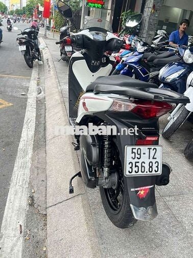 Honda SH 150 full ý 2015 mới 90% Bstp chính chủ