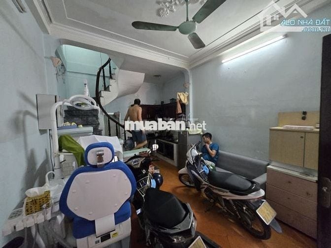 Nhanh thì còn - Chính chủ bán nhà Nguyễn Chính - 30m2, 4 Tầng- sổ đỏ
