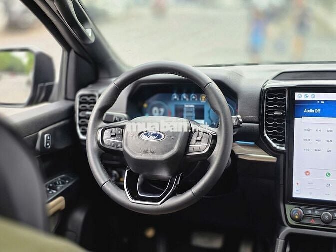 Ford Everest 2.0L 4x4 titanium sx 2023 tên cá nhân