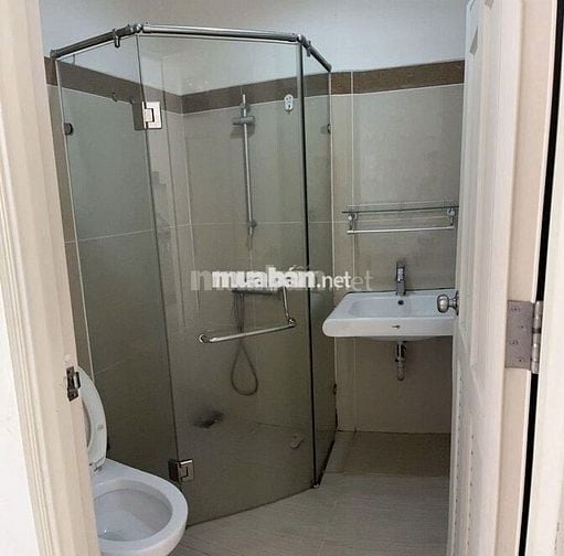 Cho thuê căn góc 2PN có nội thất tại CC Era Town Q7  chỉ 8 triệu/tháng