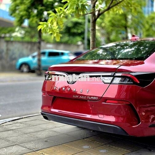 VinFast Lux A2.0 2020 2.0 AT - 5000 km