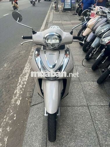 Honda SH mode 2022 mới 90% Bstp chính chủ