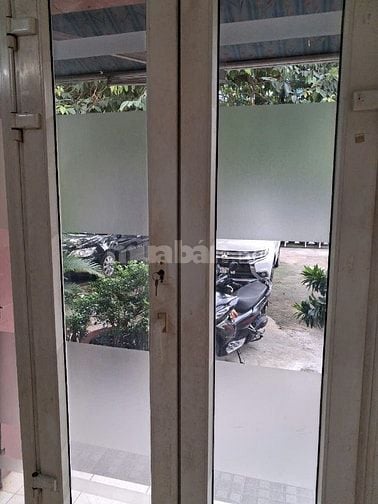 Cho thuê tầng trệt chung cư 40m2, tiện làm văn phòng, công ty, 7tr