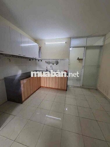 nhà đ 38/1 lầu 2pn 2wc đ xe tải