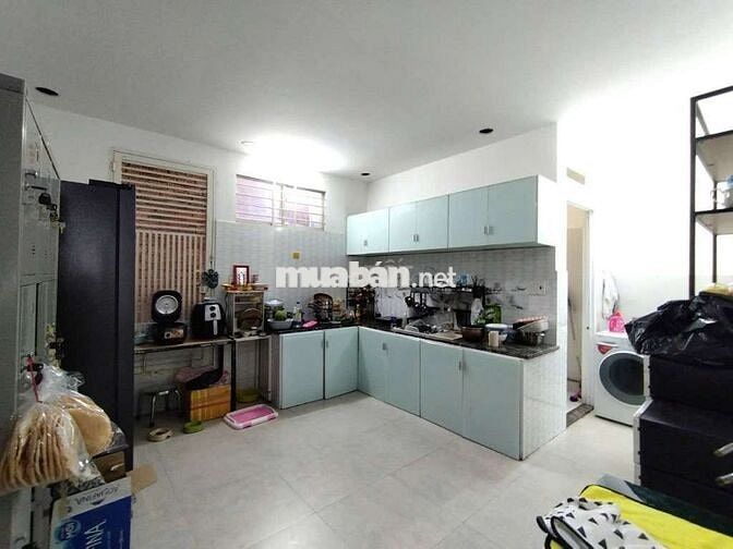 Bán nhà mặt tiền đường Tân quy.