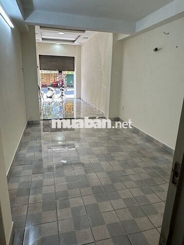 Nguyên căn mặt tiền đường Thành Thái Q10 vị trí đẹp kinh doanh tốt