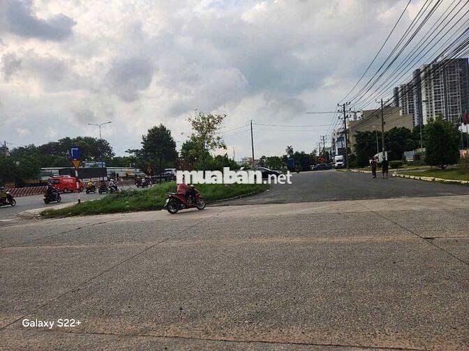 Bán Đất Đi Nước Ngoài, Đường DT 743, Dĩ An, Bình Dương