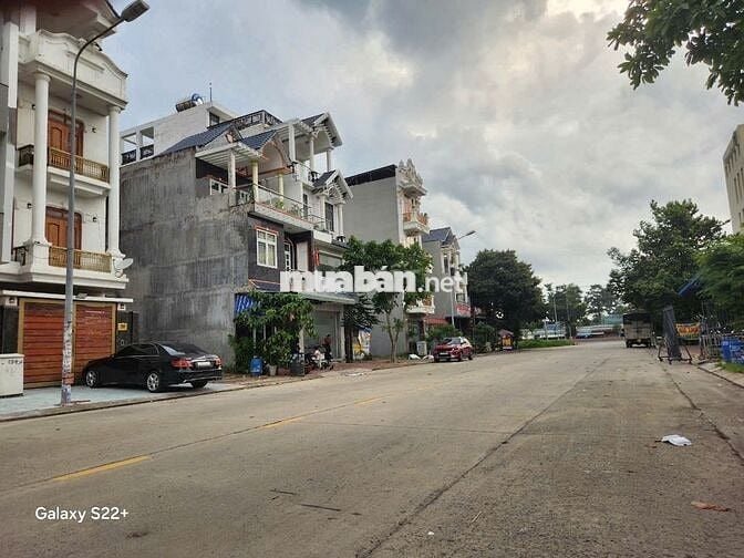 Bán Đất Đi Nước Ngoài, Đường DT 743, Dĩ An, Bình Dương