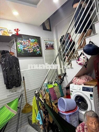 Bán Nhà Lầu Kiên Cố hẻm 330 Âu Dương Lân